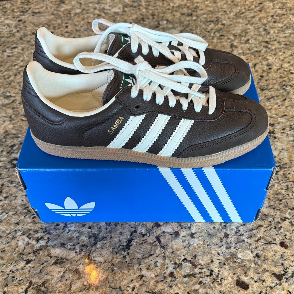 adidas Samba Sneakers in Dark Brown Leather - Women’s Size 7.5, Men’s Size 6.5